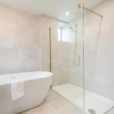 4 Bed In Oc-l29736 *